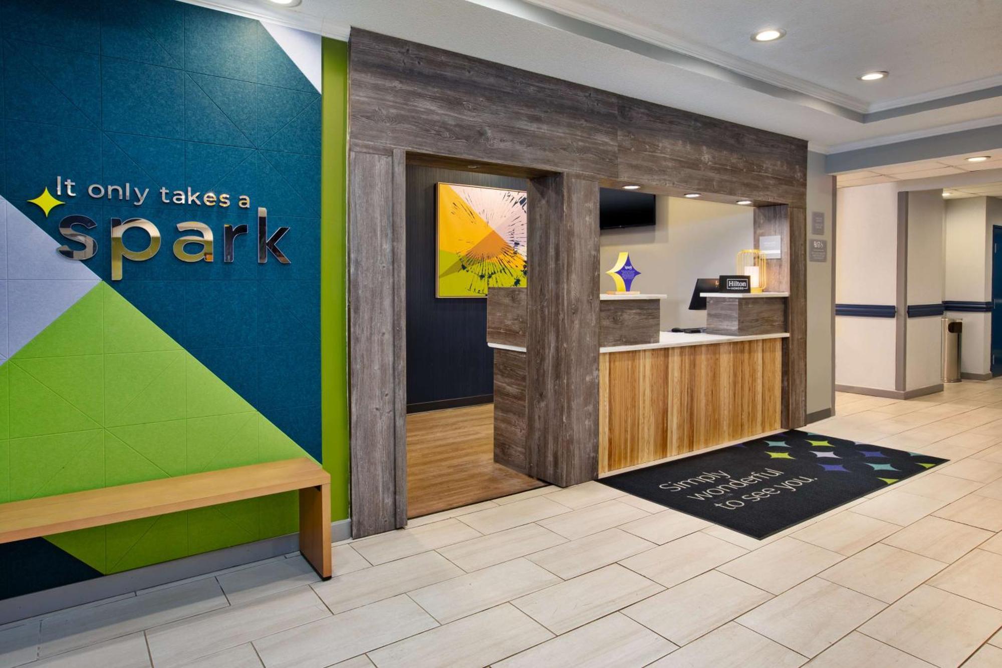 Spark By Hilton Walker Grand Rapids North Exterior photo