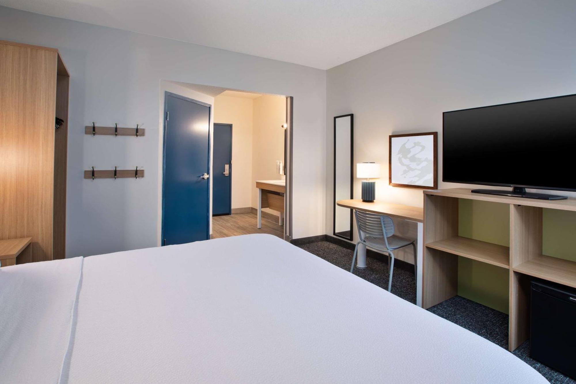 Spark By Hilton Walker Grand Rapids North Exterior photo